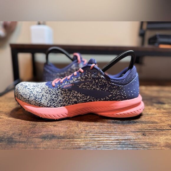 Brooks Launch 6‎ pink and blue Size 7.5 - Picture 4 of 13